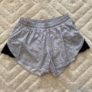 Lululemon Pleat to Street Polka Dot Jogger shorts